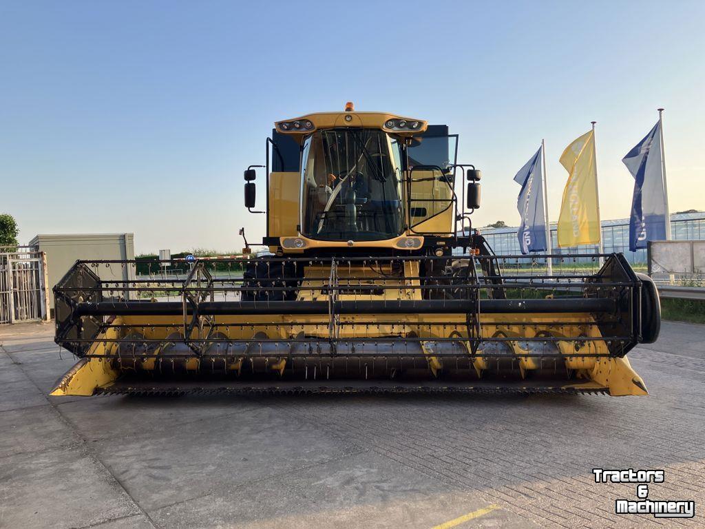Ensileuse automotrice New Holland CS6080