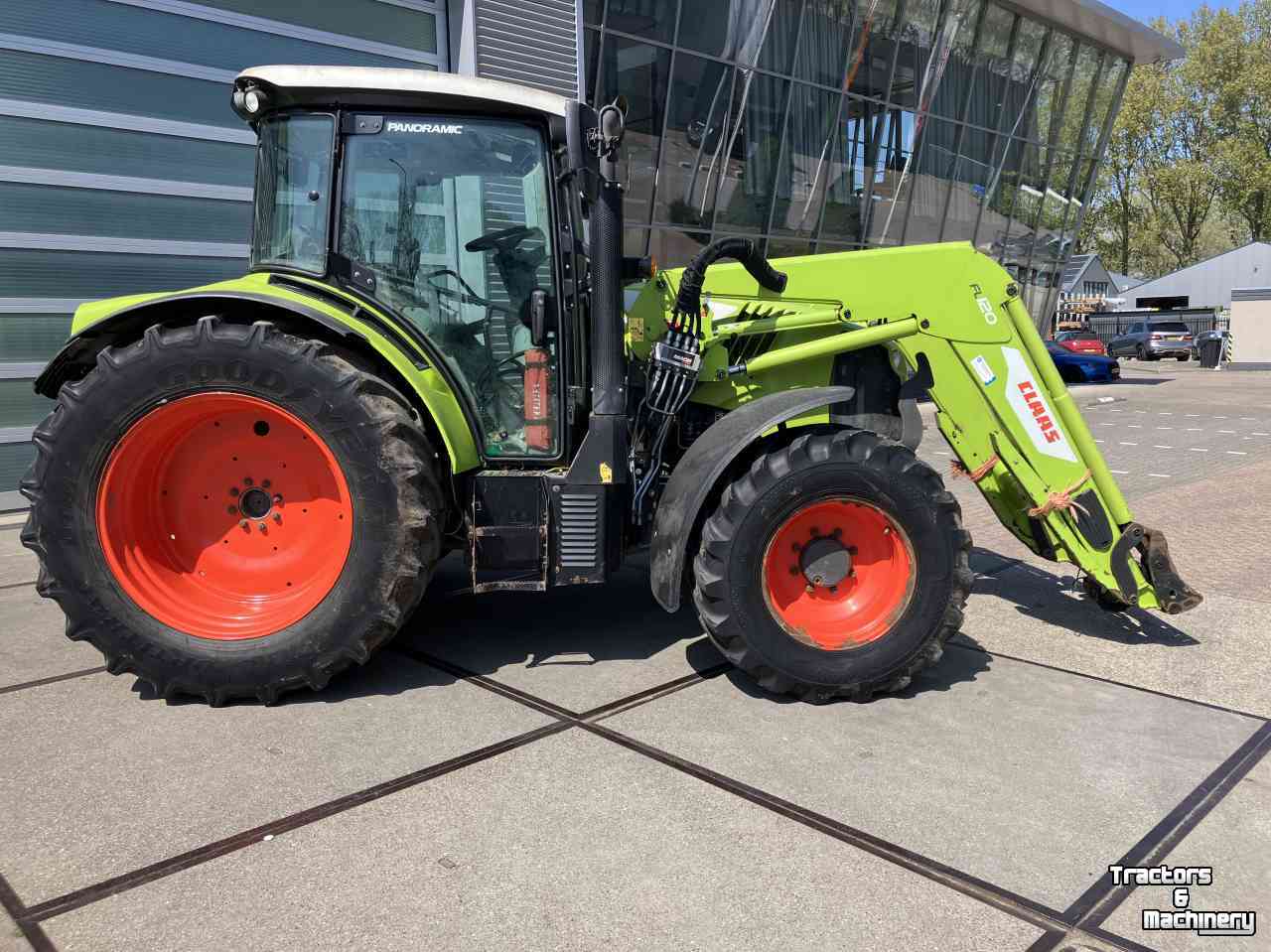 Tracteur Claas Arion 420 Stage V Tractor