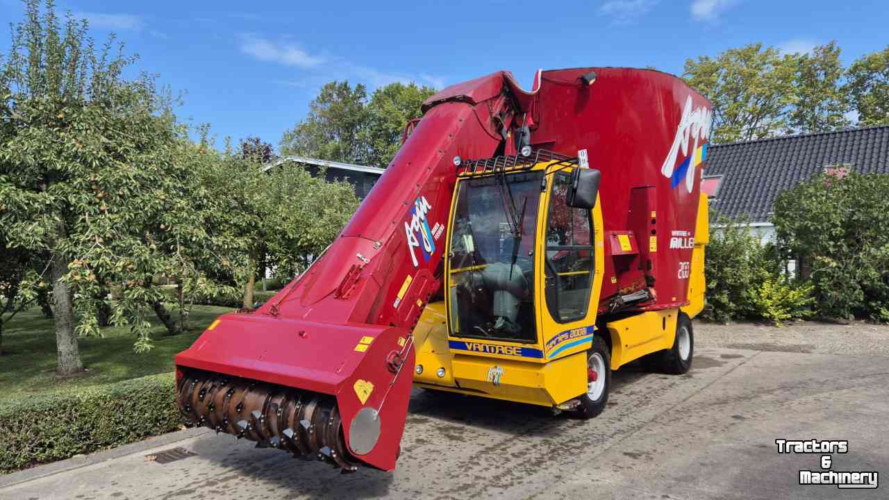 Mélangeuse automotrice AGM Vantage Miller 200