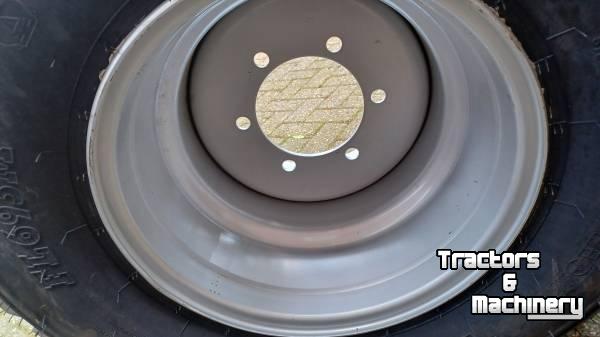 Roues, Pneus, Jantes, Barillets Jumelage  bkt/trekker / loader banden