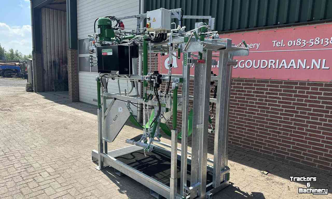 Etable à barre de garrot  Henken Klauwbekapbox  L Hydra Nieuw