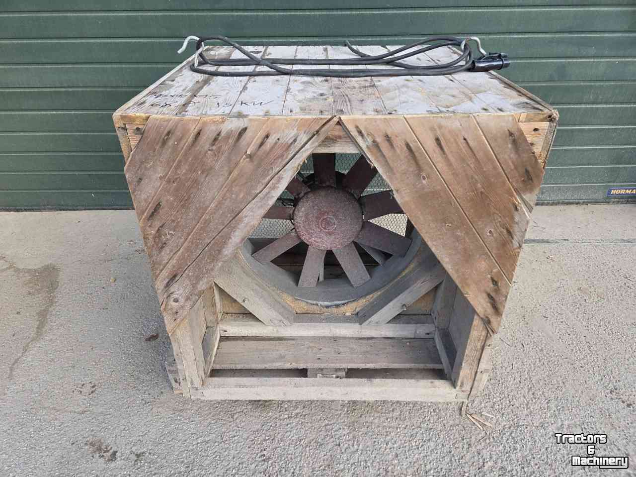 Système de ventilation d‘entrepot  Klima Ventilator in Kist, 1.5KW