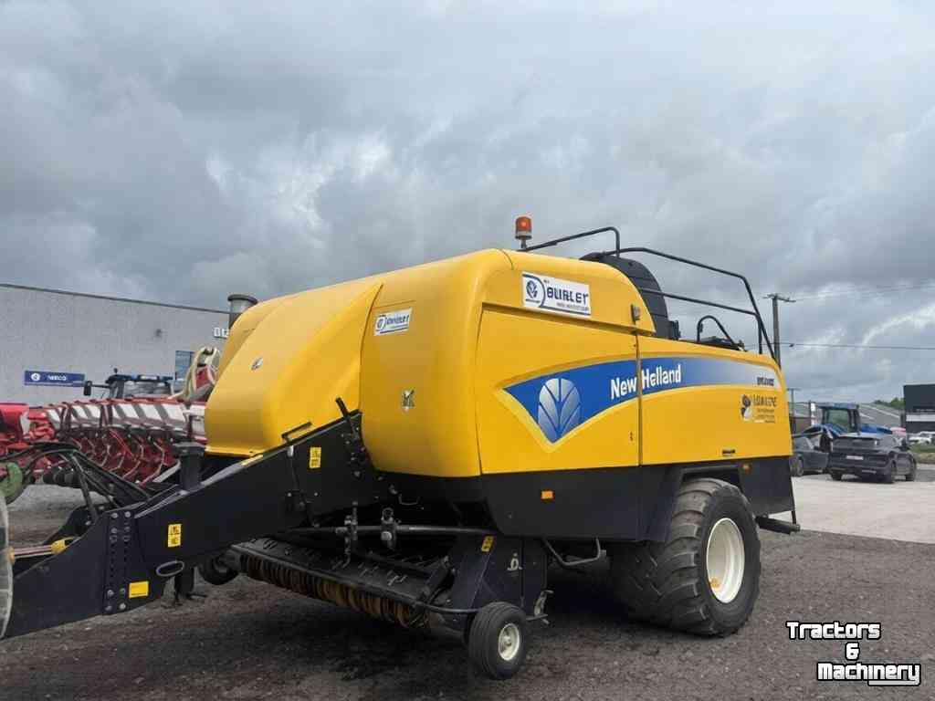 Presses New Holland BB9080