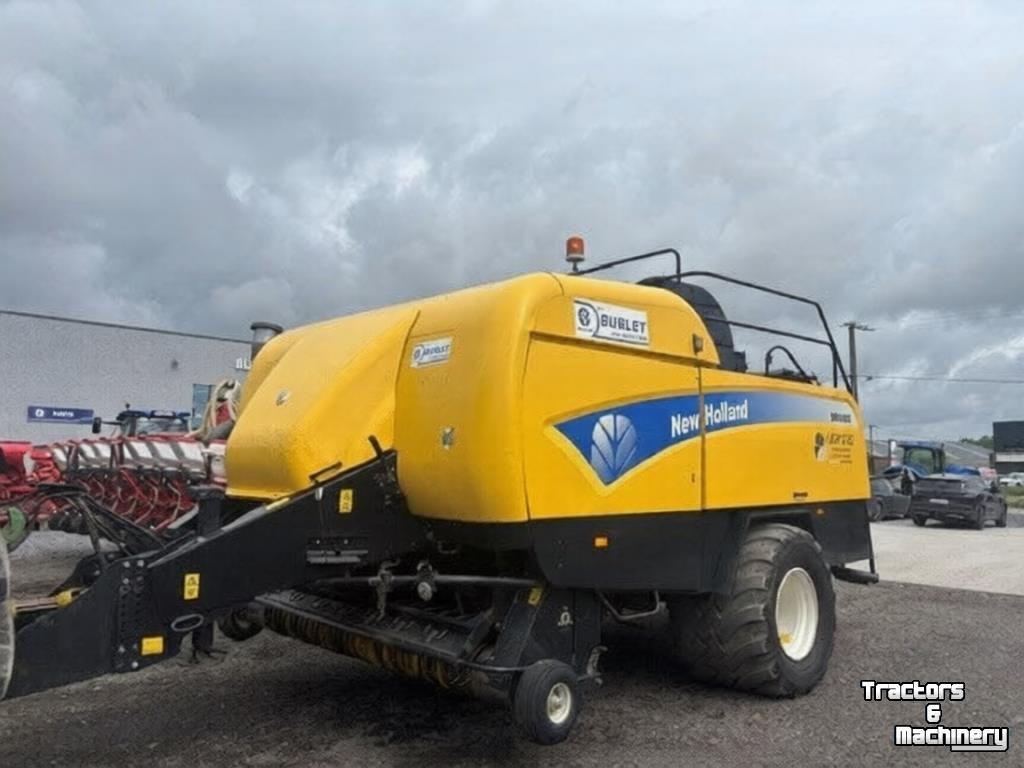 Presses New Holland BB9080