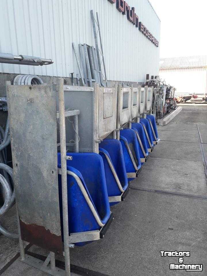 Installation d‘alimentation DeLaval Krachvoerstations Feedboxes