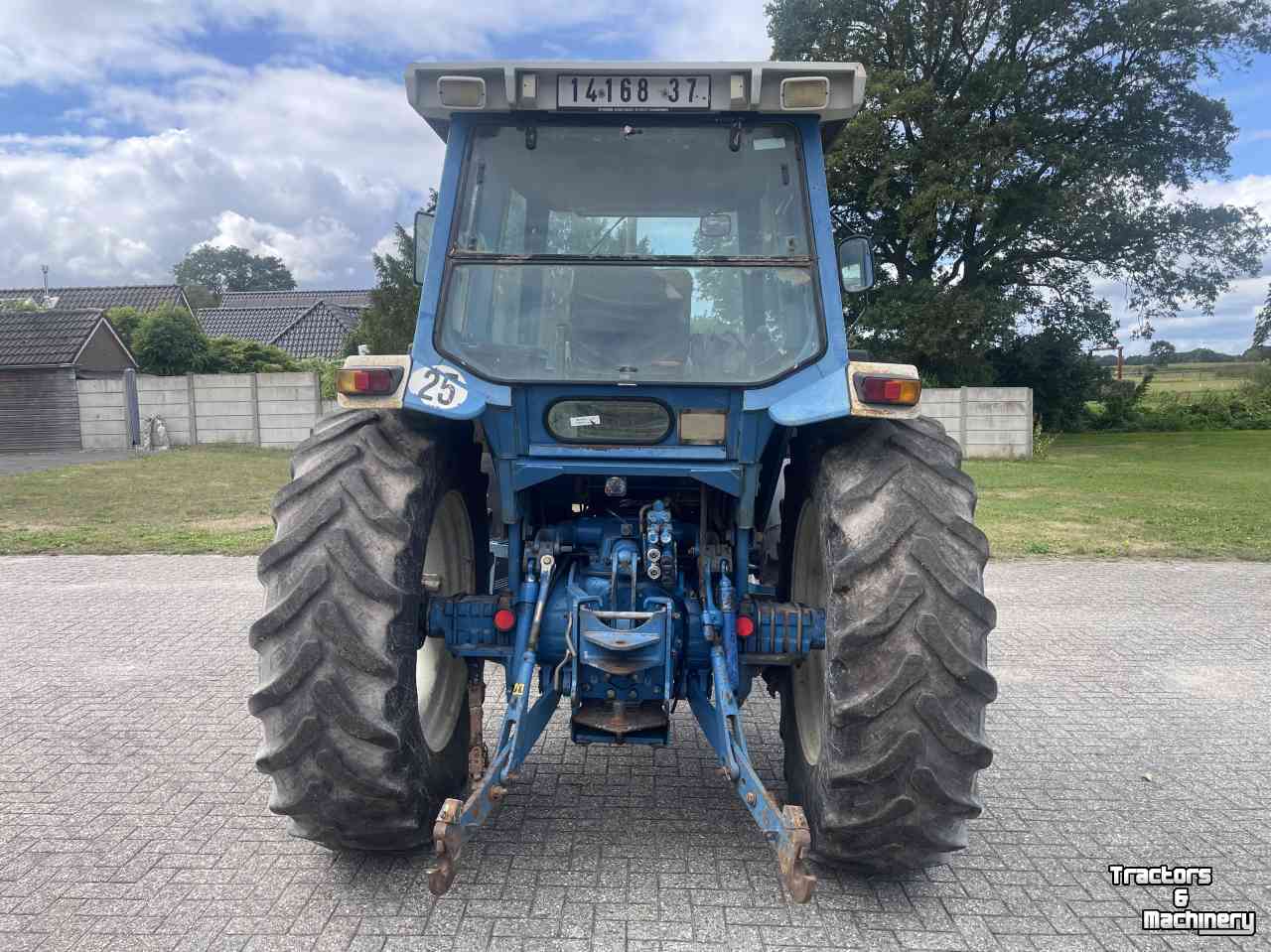 Tracteur Ford 8210 II ZF-4WD, DP 16+8, cab + airco !!