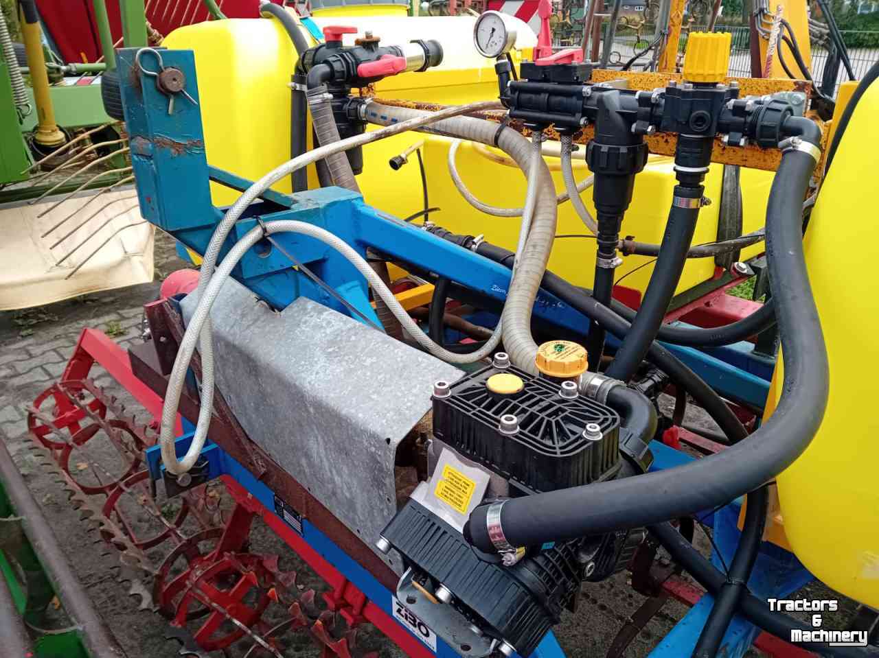 Cultivateur Zibo FC 300 frontcultivator met spuitopbouw *Gereserveerd*