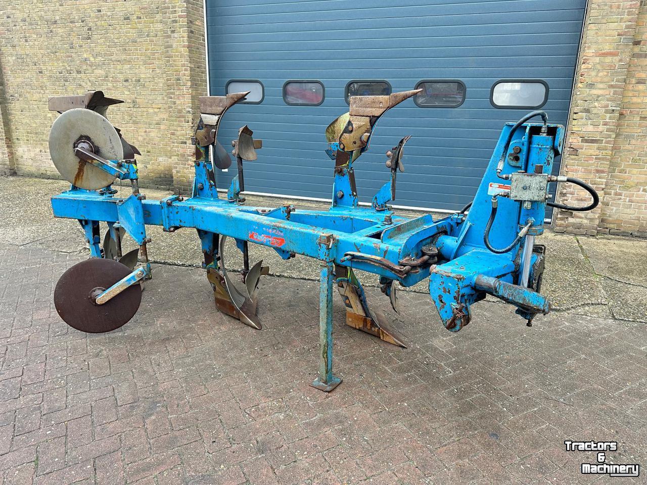 Charrues Dowdeswell DP 7 PLOEG