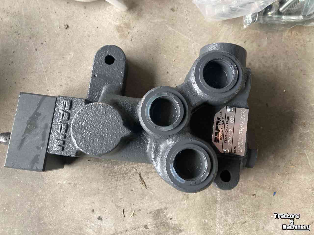 Nouvelles pièces diverse Kubota Hydraulisch aanhangwagenremventiel M6060/ M6070