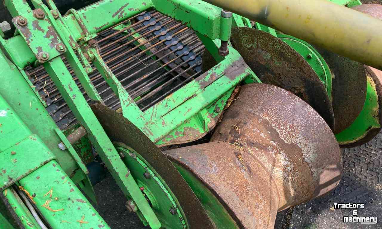 Arracheuse de pommes de terre AVR Wagenrooier