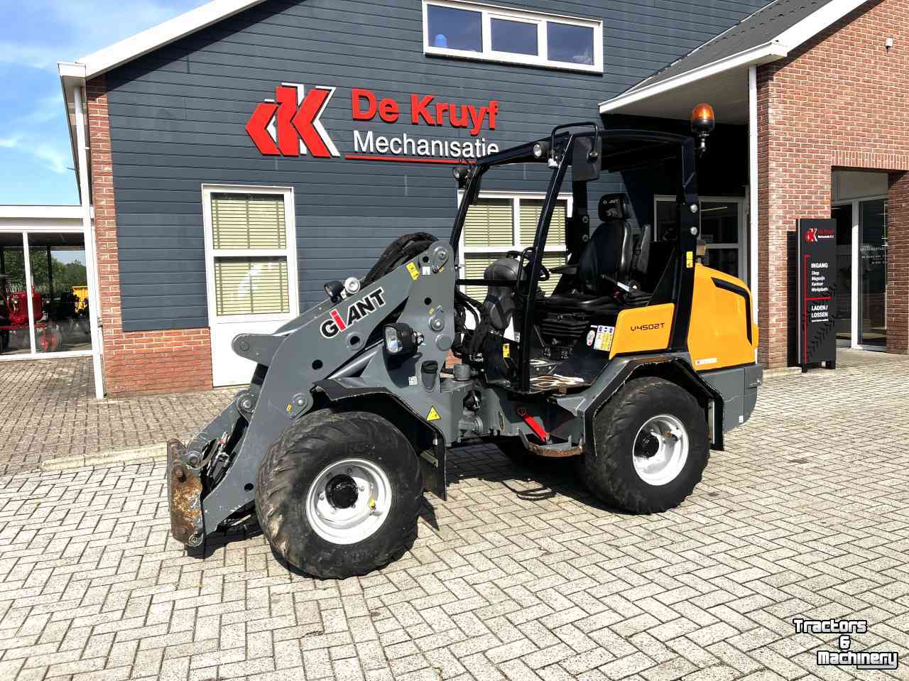 Chargeuse sur pneus Giant V4502T