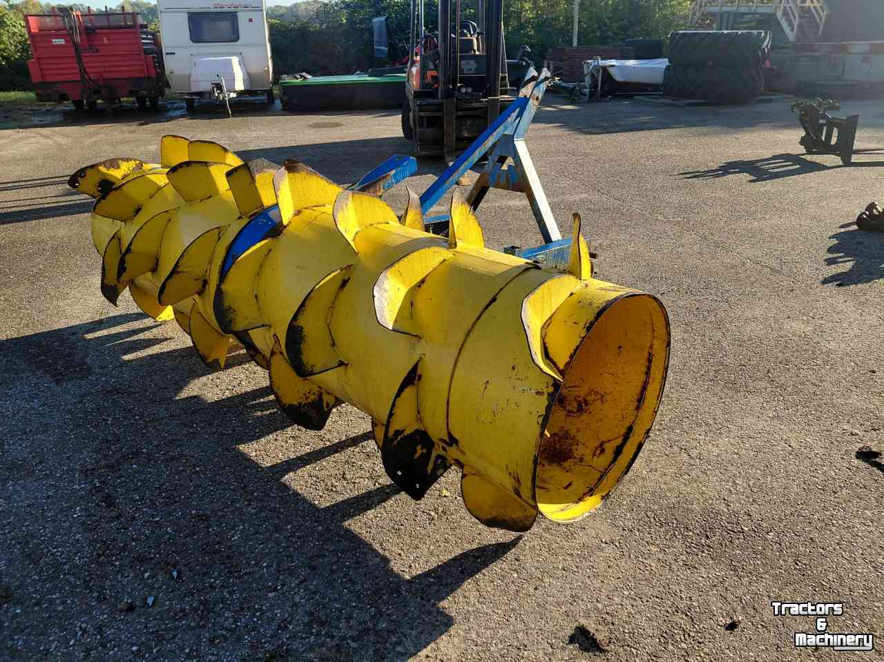Eparpilleur de fourrage Reck TSV 275