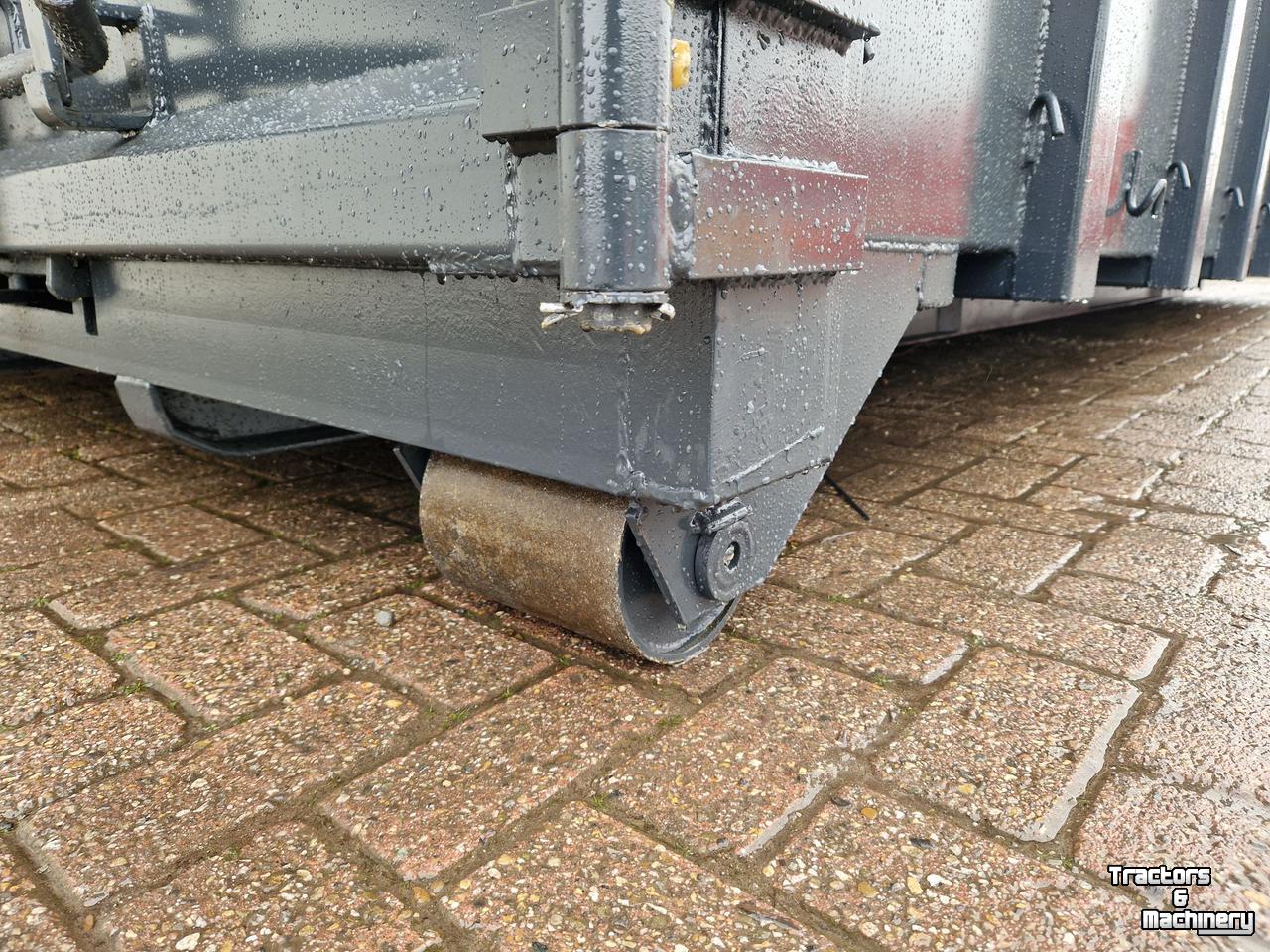 Conteneur AGM Haakarm container