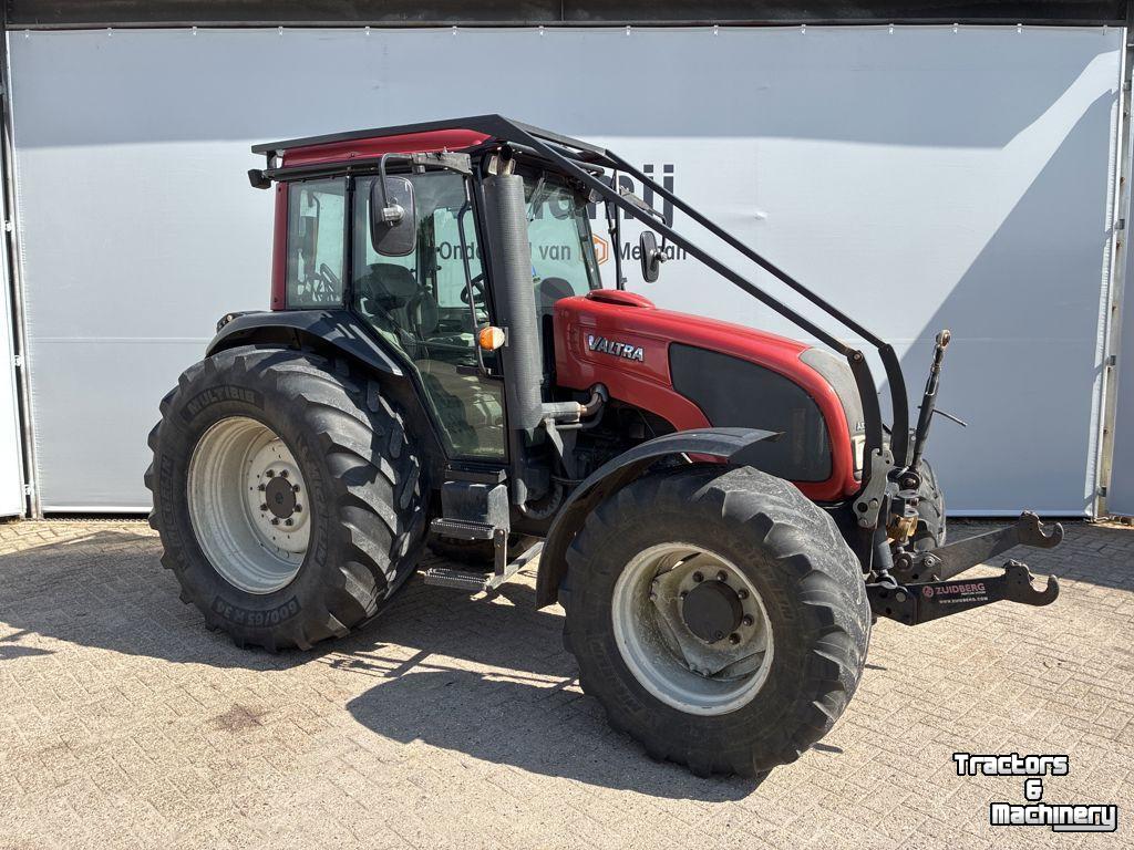 Tracteur Valtra A93