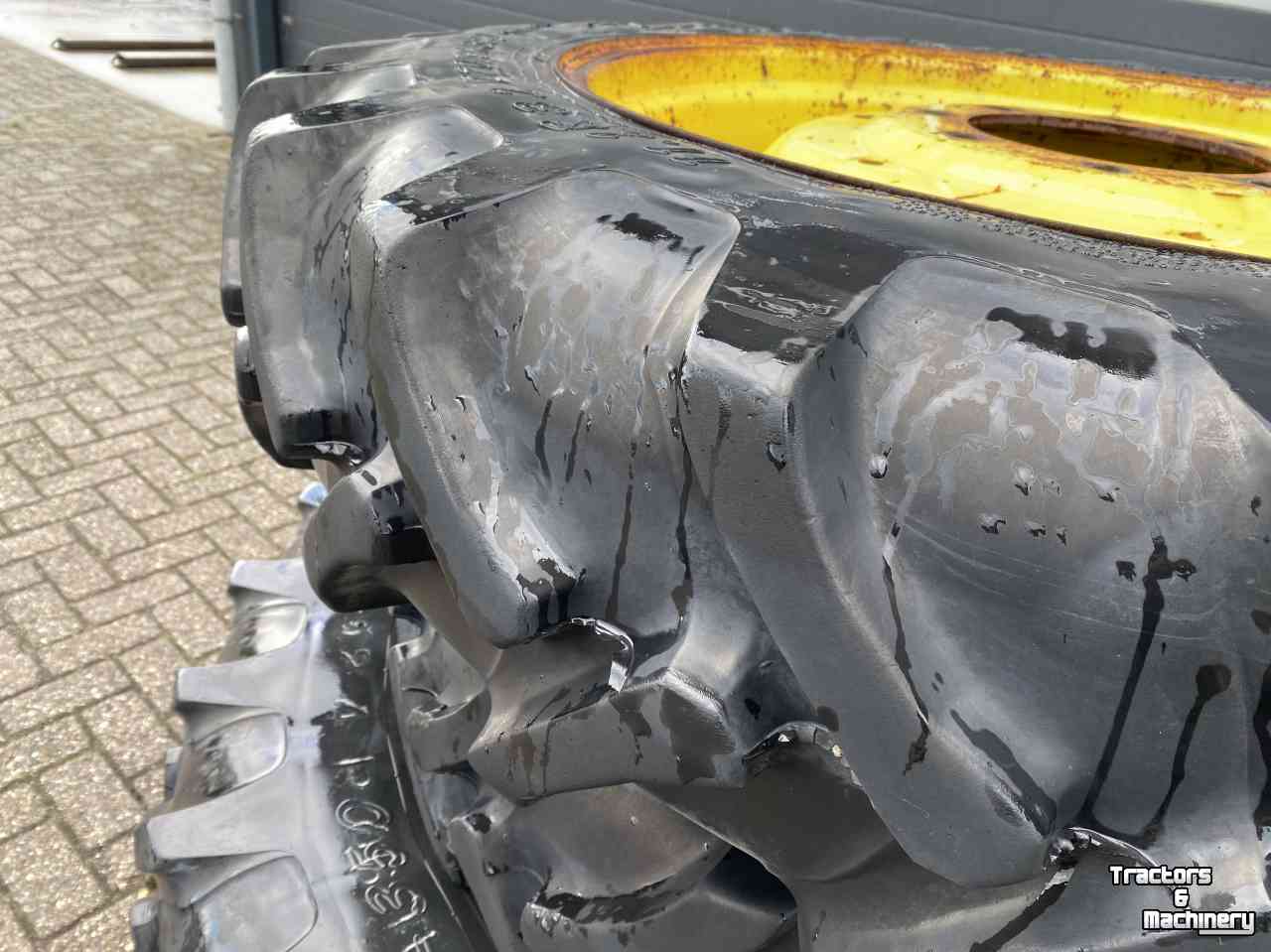 Roues, Pneus, Jantes, Barillets Jumelage Alliance 11.2R32 en 12.4R46 op velg