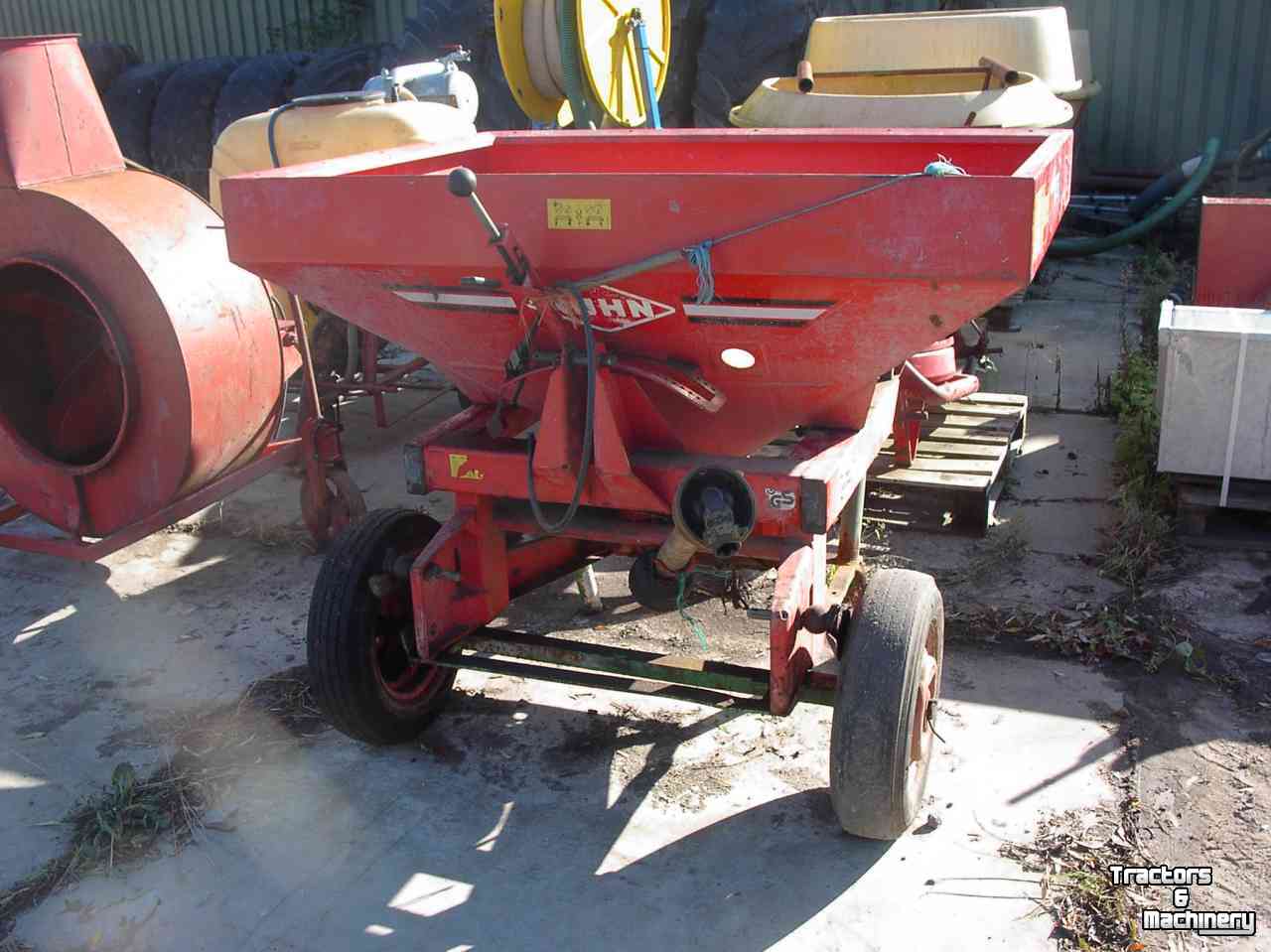 Distributeur d‘engrais Kuhn ZSA 800