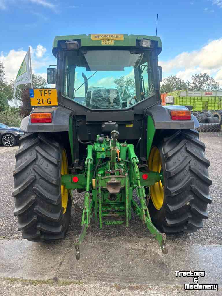 Tracteur John Deere 6110