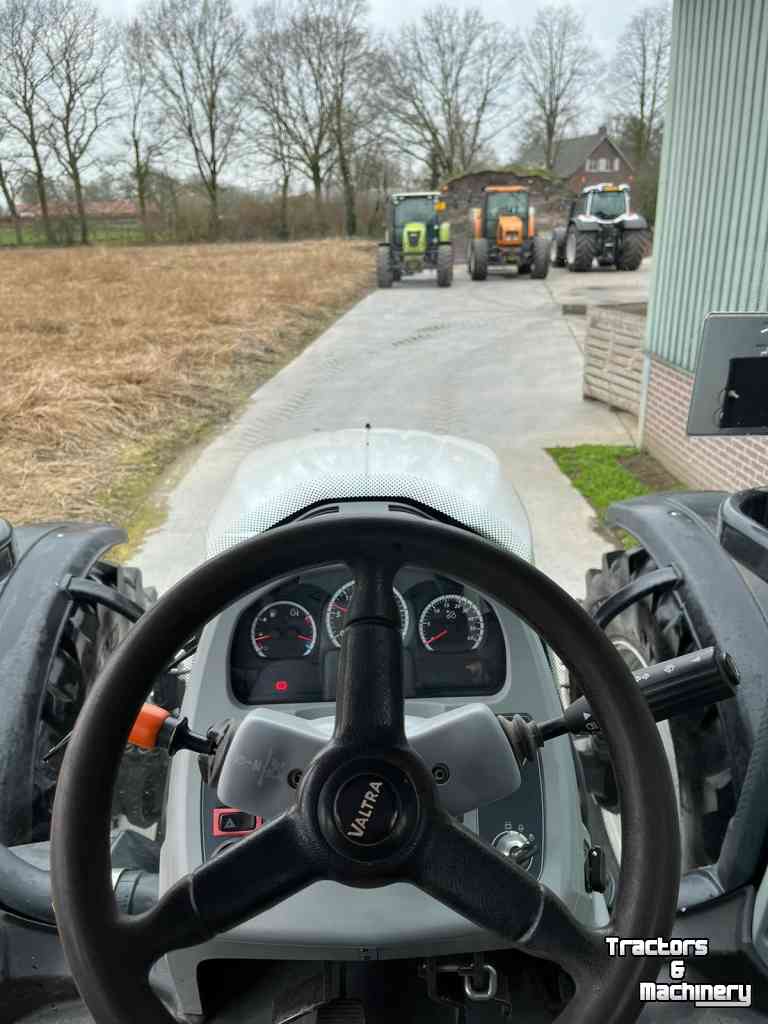 Tracteurs Valtra N174 Direct (vario) tractor