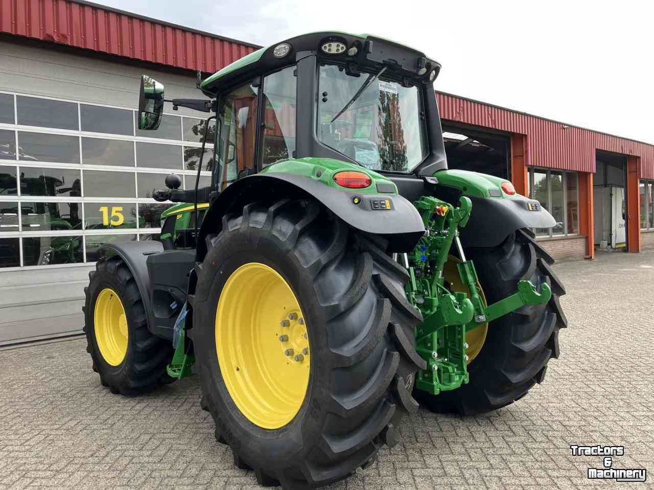 Tracteur John Deere 6M 150