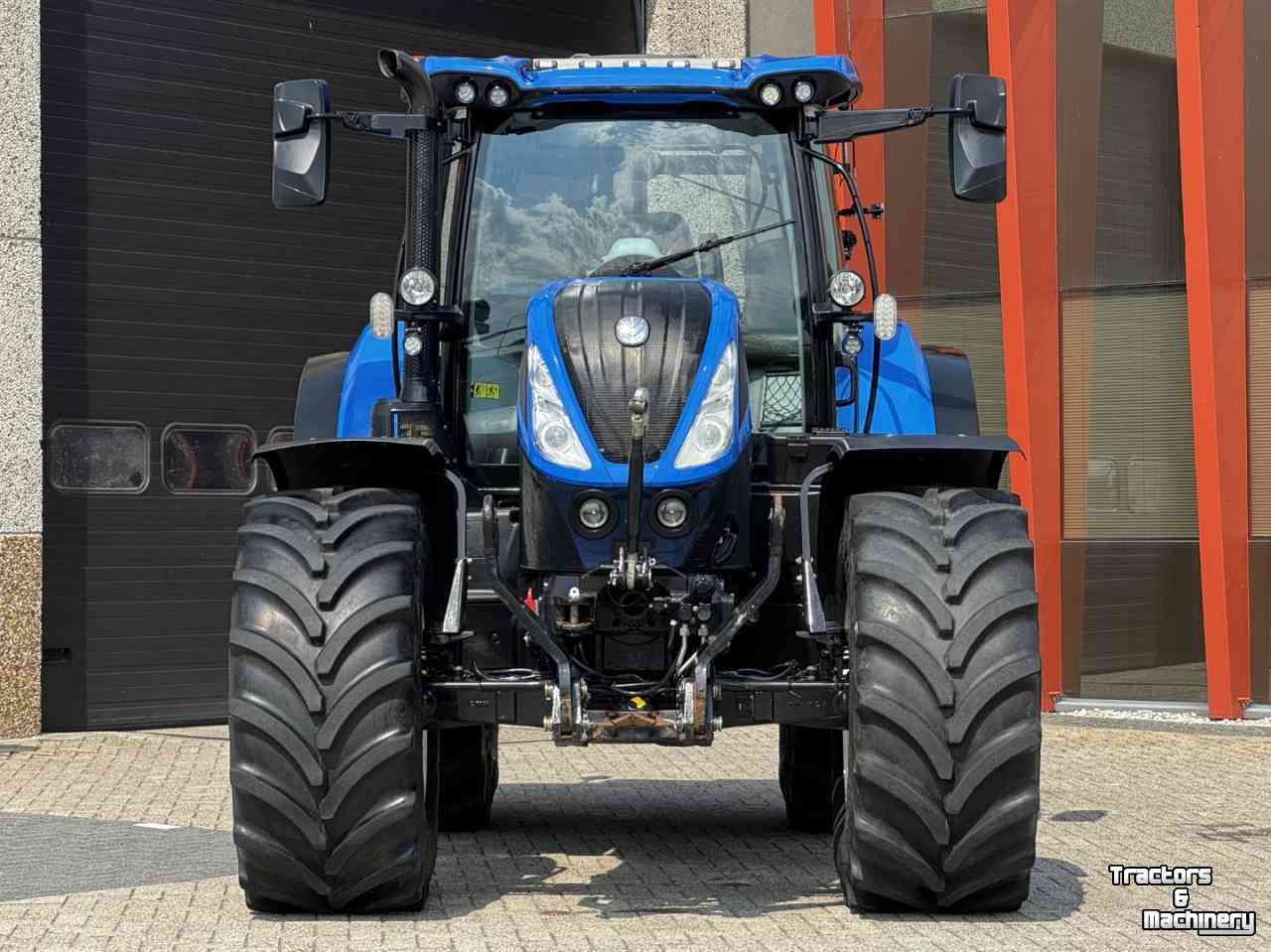 Tracteur New Holland T7.225AC vario Stage V  Full options GPS  Lucht Hydr rem