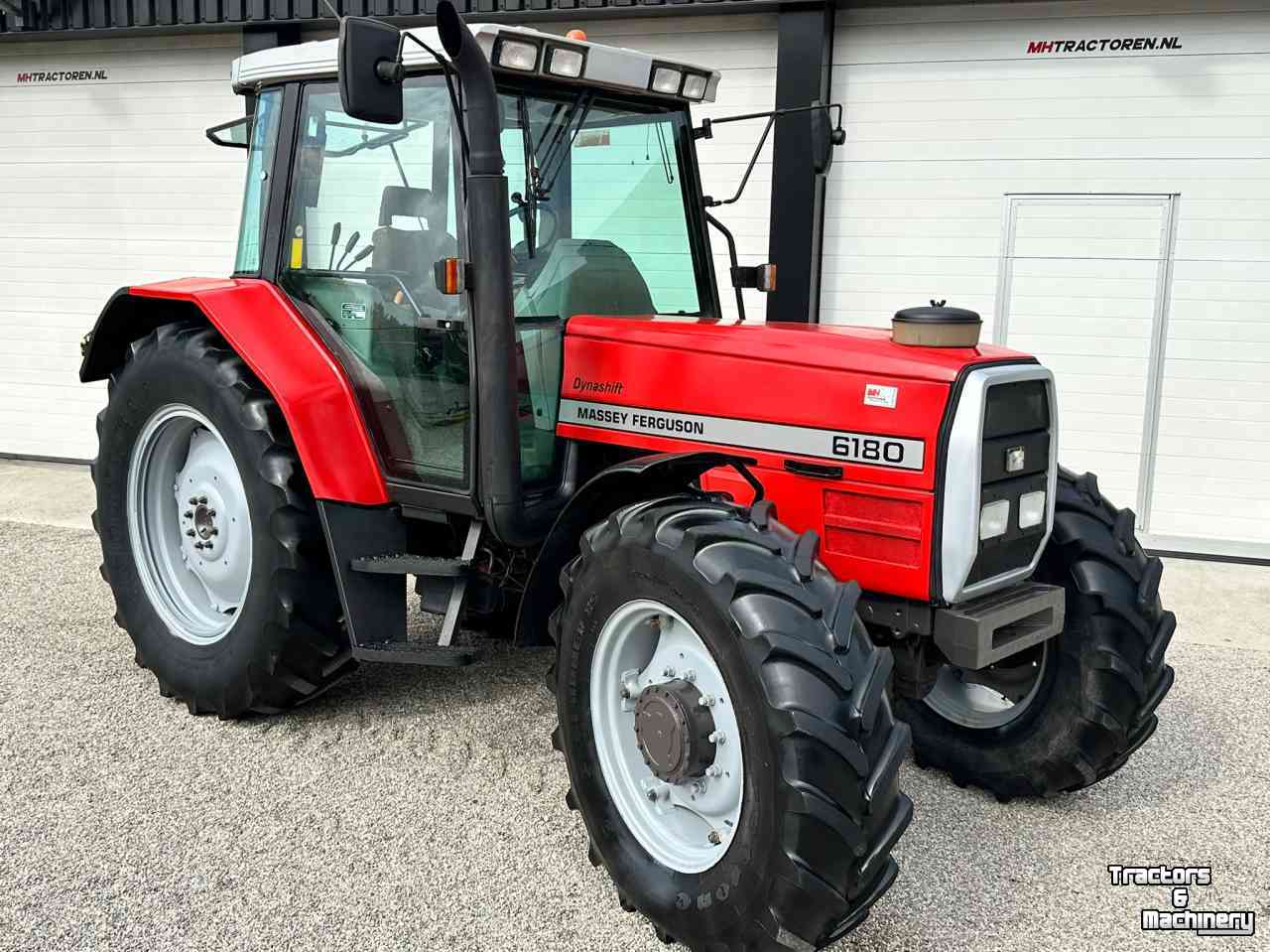 Tracteur Massey Ferguson 6180