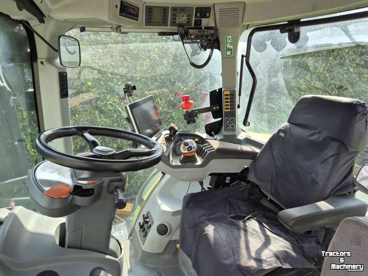 Tracteur Claas Axion 830 Cmatic Cebis