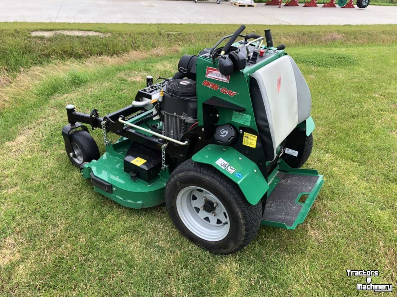Tracteur Tondeuse Autoporté Bobcat Stand-on zero-turn. Demo machine