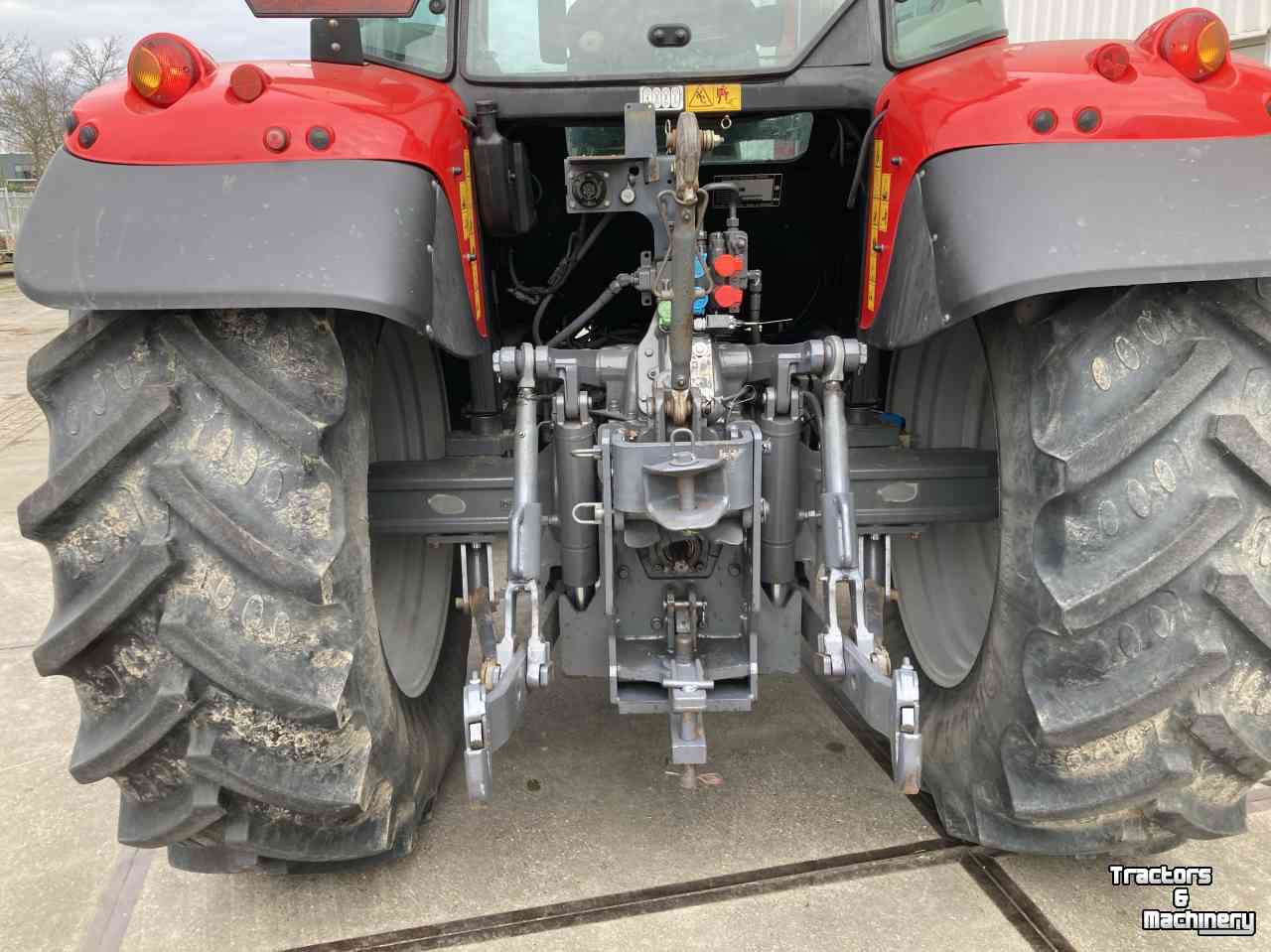 Tracteurs Massey Ferguson 5445 Dyna-4