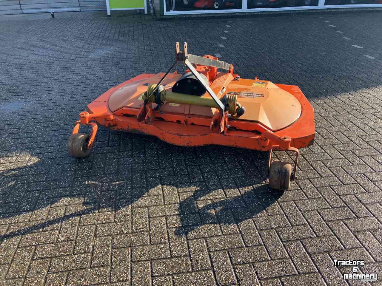 Tondeuse de refus Perfect RN-200  boomgaardmaaier wielandbloter cirkelmaaier