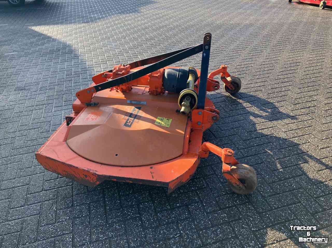 Tondeuse de refus Perfect RN-200  boomgaardmaaier wielandbloter cirkelmaaier
