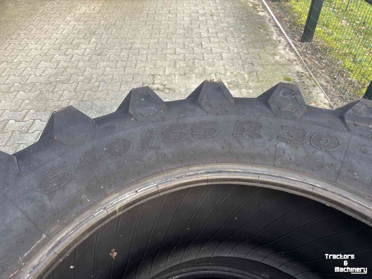 Roues, Pneus, Jantes, Barillets Jumelage Trelleborg 540/65R30 TM800 99%