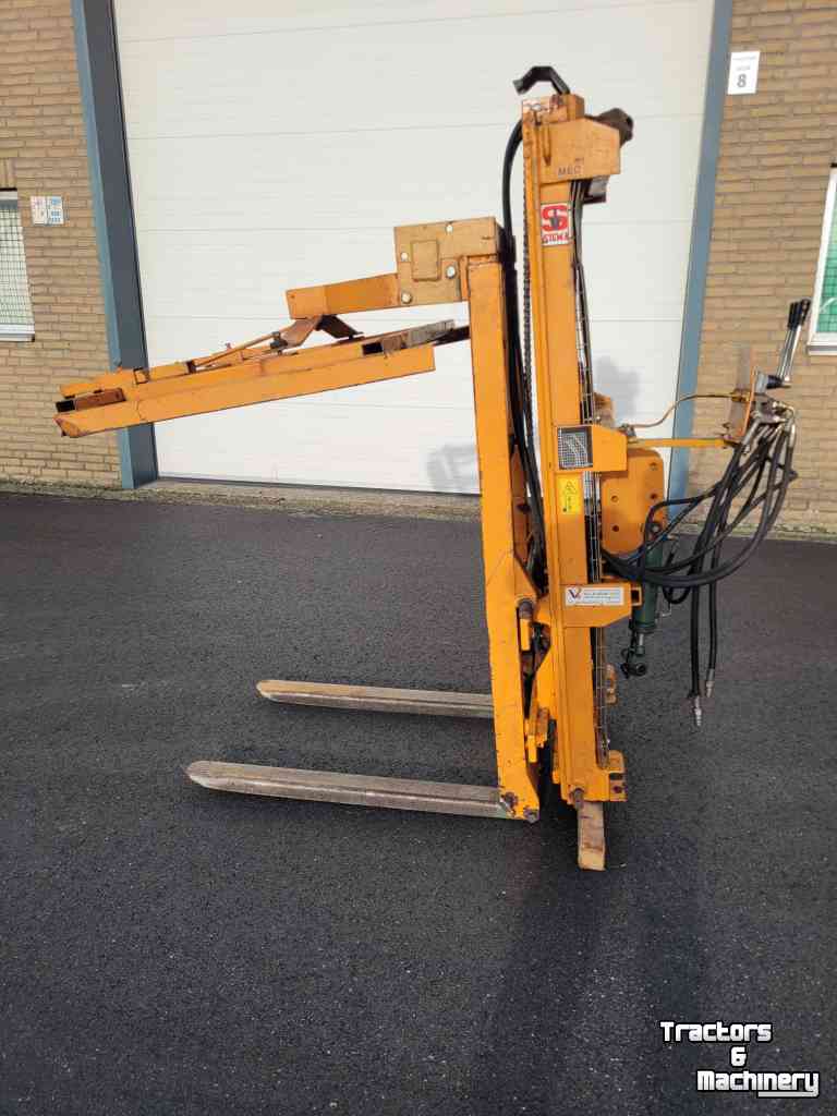 Elévateur Sicma Hefmast met kistenklem