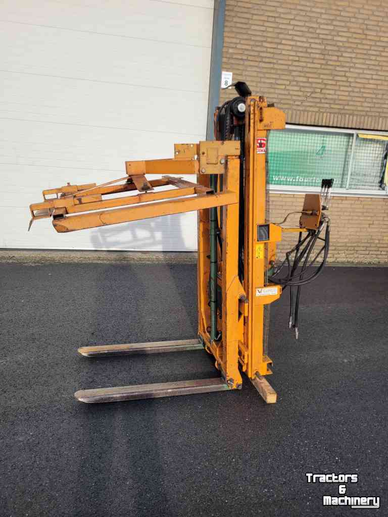 Elévateur Sicma Hefmast met kistenklem