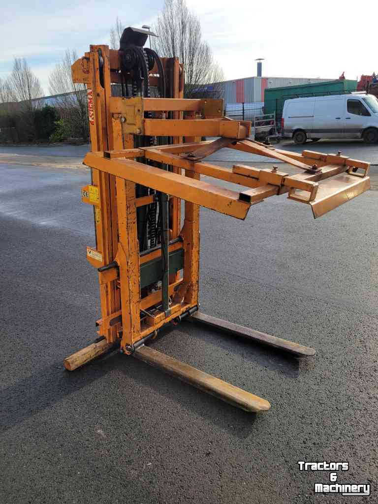 Elévateur Sicma Hefmast met kistenklem