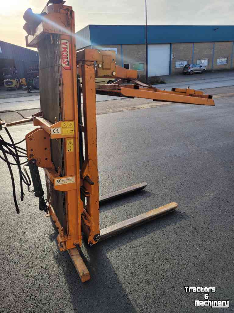 Elévateur Sicma Hefmast met kistenklem