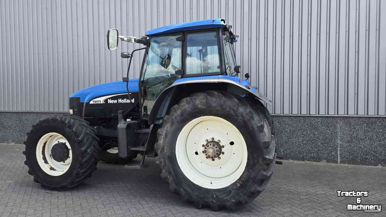 Tracteur New Holland TM175