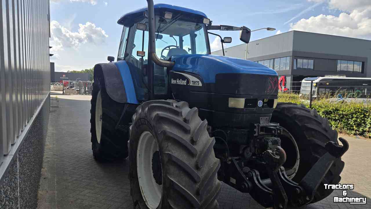 Tracteur New Holland TM175