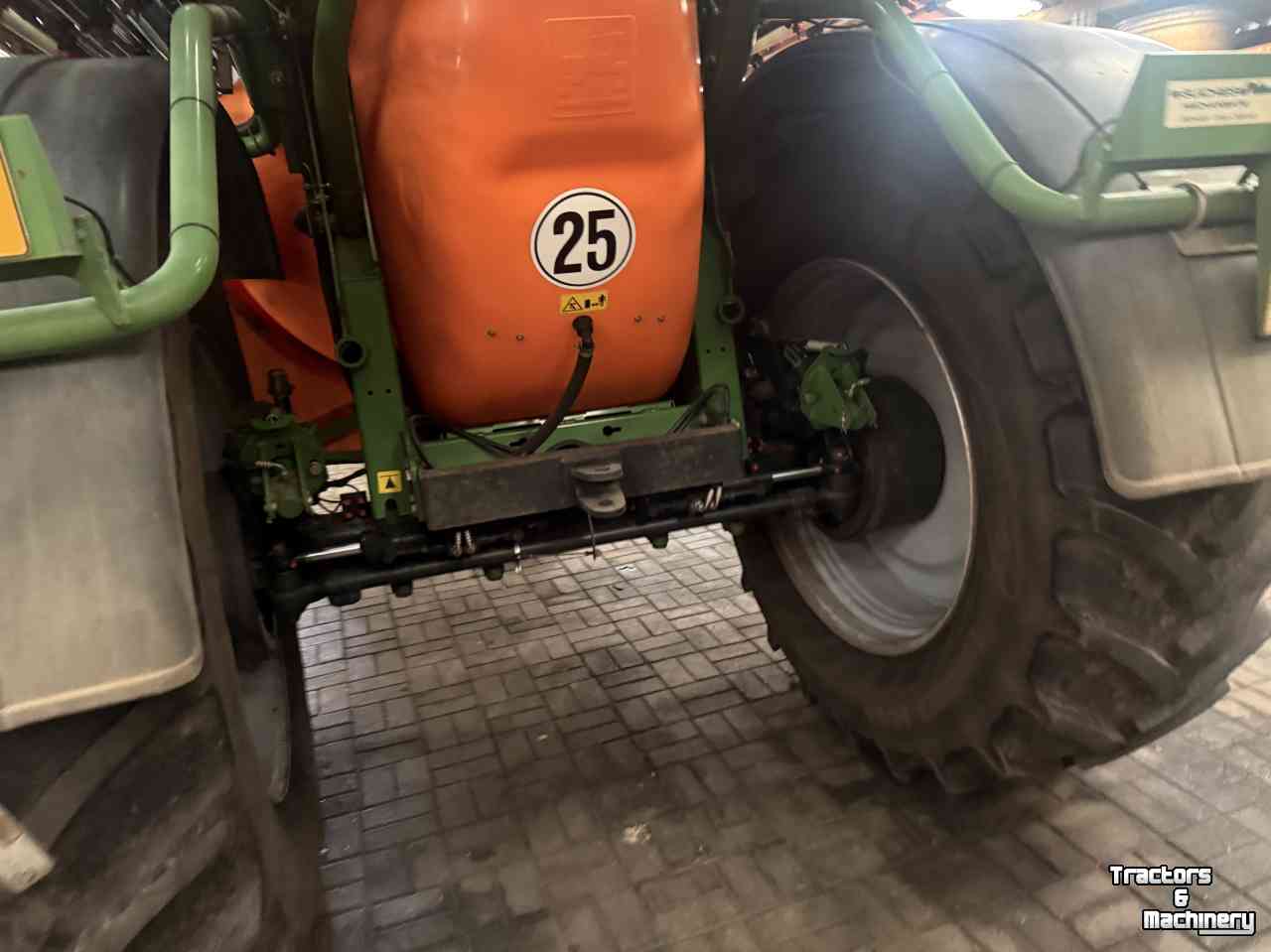 Pulvérisateur Amazone UX 5200
