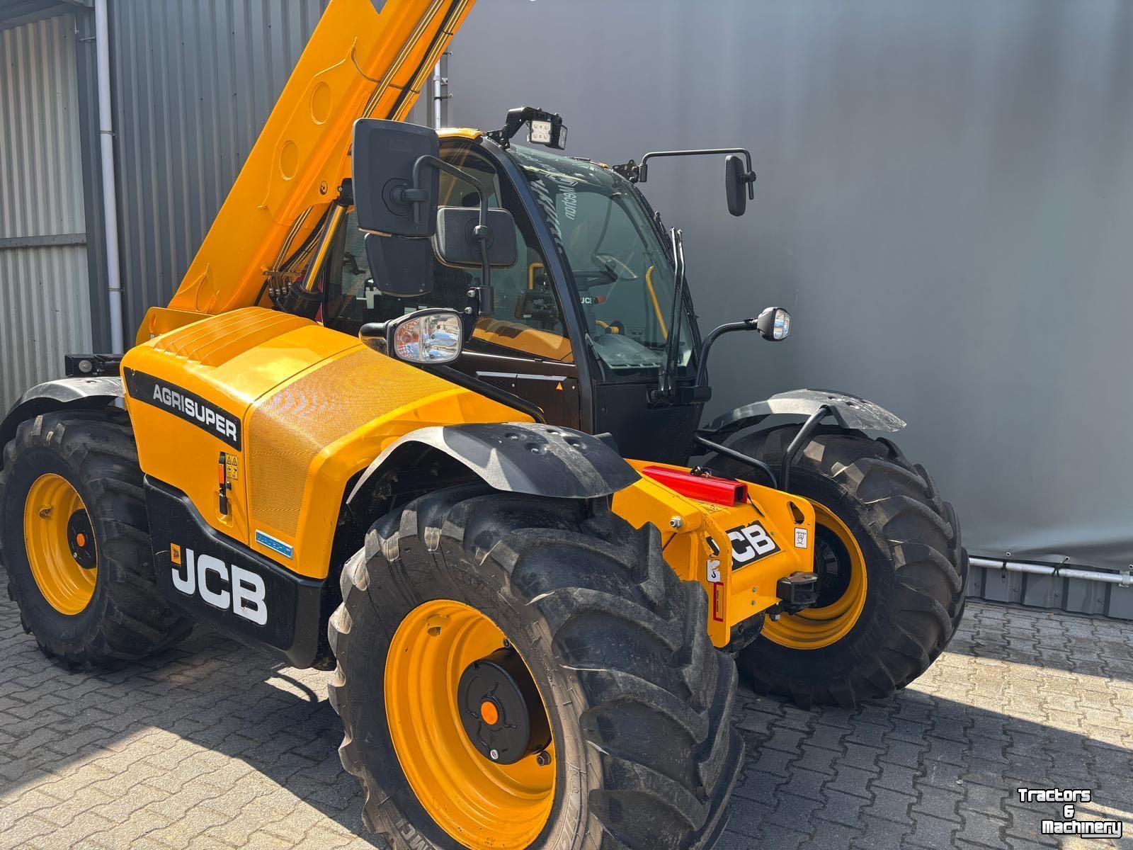 Autres matériel et accessoires de transport et industriels JCB 542-70 Agri Super DTVT