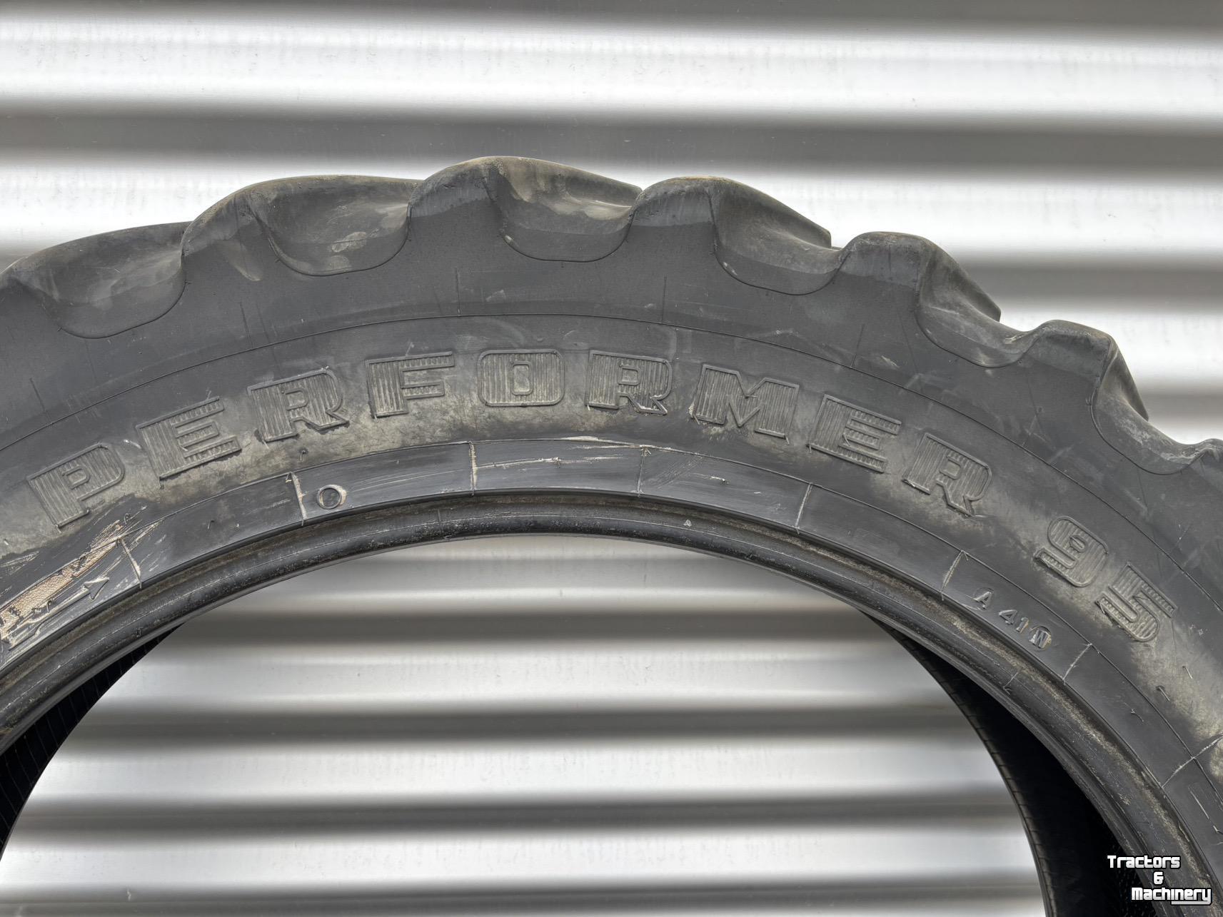 Roues, Pneus, Jantes, Barillets Jumelage Firestone Performer 95