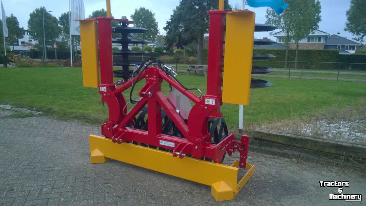 Rouleau compacteur latérale / avant M.H. VPO 3000 en VPO 3600 dubbele beddenmaker met vlakschuif 1,50 of 1,80 meter