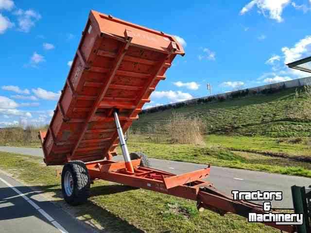 Benne agricole  8 tons Lefais kipper SR110