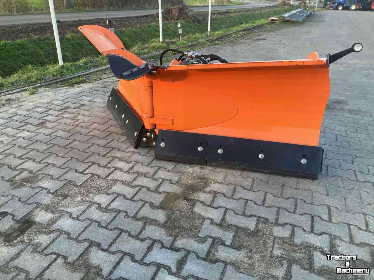 Matériel de déneigement Pronar PUV2600 sneeuwschaaf