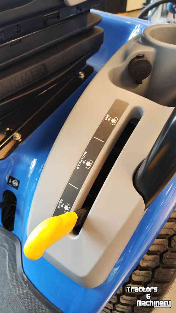 Tracteur pour horticulture New Holland Boomer 25 Compact