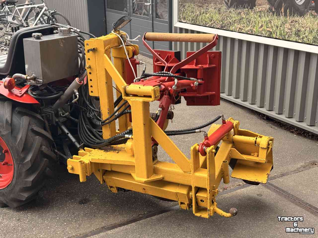 Tracteur pour vignes et vergers Schanzlin 300A met kluitrooier
