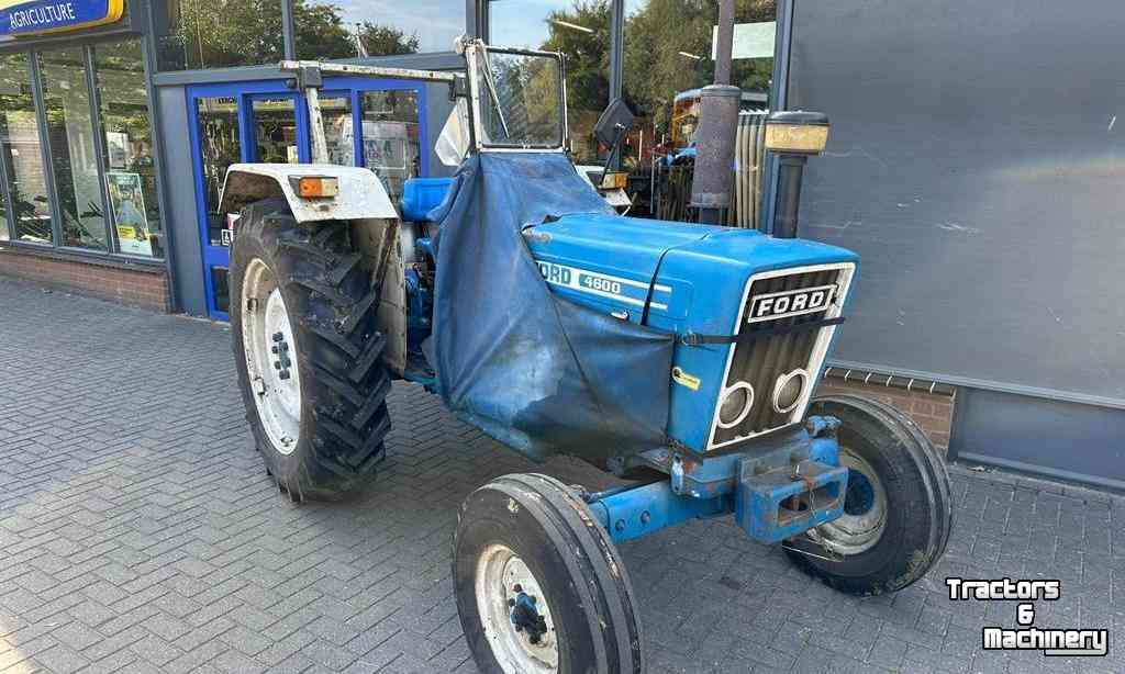Tracteurs Ford 4600