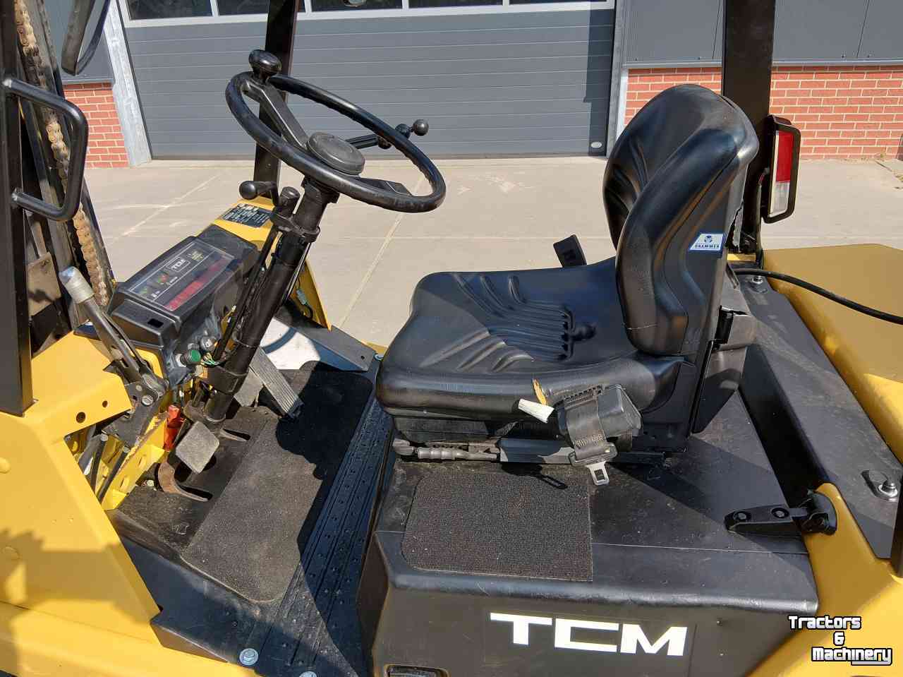 Chariot élévateur TCM FG 20
