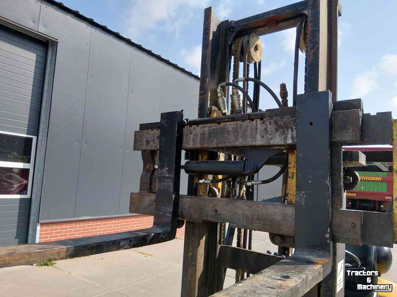 Chariot élévateur TCM FG 20