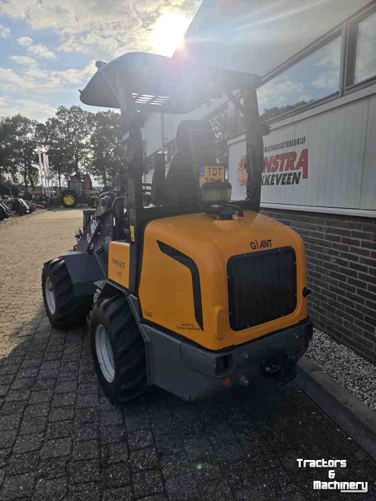 Chargeuse sur pneus Giant V452T