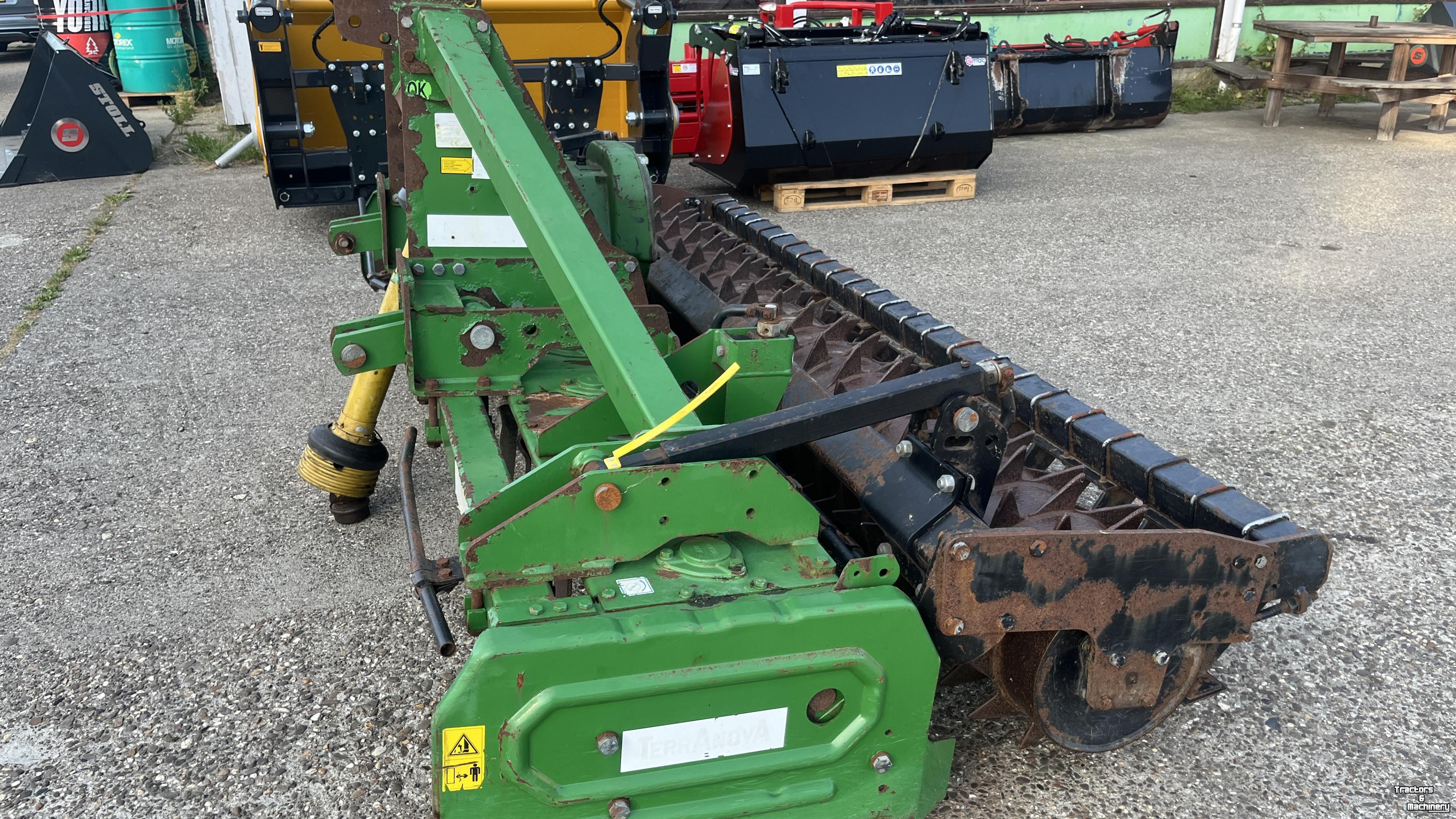 Herse rotative TerraNova TerraNova / Maschio 3 meter